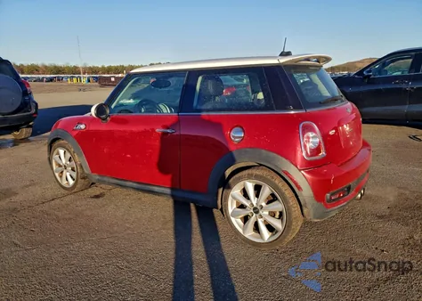2011 Mini Cooper S z USA, uszkodzony, nr VIN WMWSV3C57BTY14356